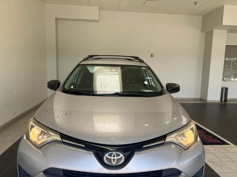 Used 2017 Toyota RAV4 LE FWD image 3