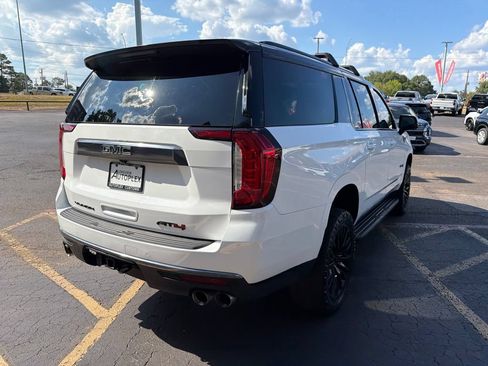 Used 2023 GMC Yukon XL AT4 w/ Technology Package AWD/4WD image 6
