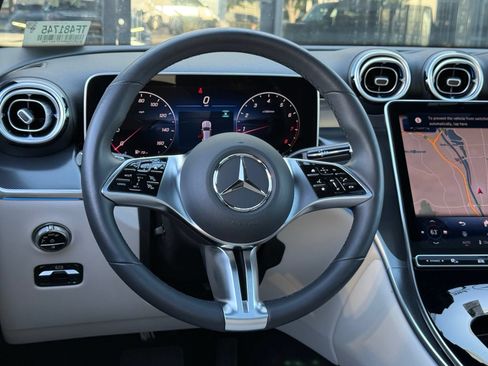 Used 2026 Mercedes-Benz GLC 300 image 38