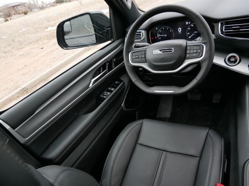 New 2026 Jeep Grand Wagoneer Limited AWD/4WD image 9