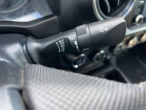 Used 2020 Toyota Tacoma TRD Sport w/ Technology Package AWD/4WD image 32