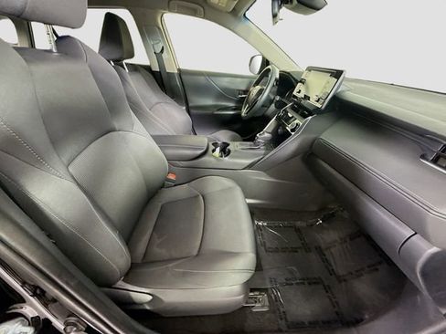 Used 2022 Toyota Venza LE AWD/4WD image 26