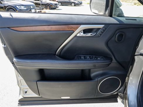Used 2020 Lexus RX 350L FWD w/ Premium Package image 13