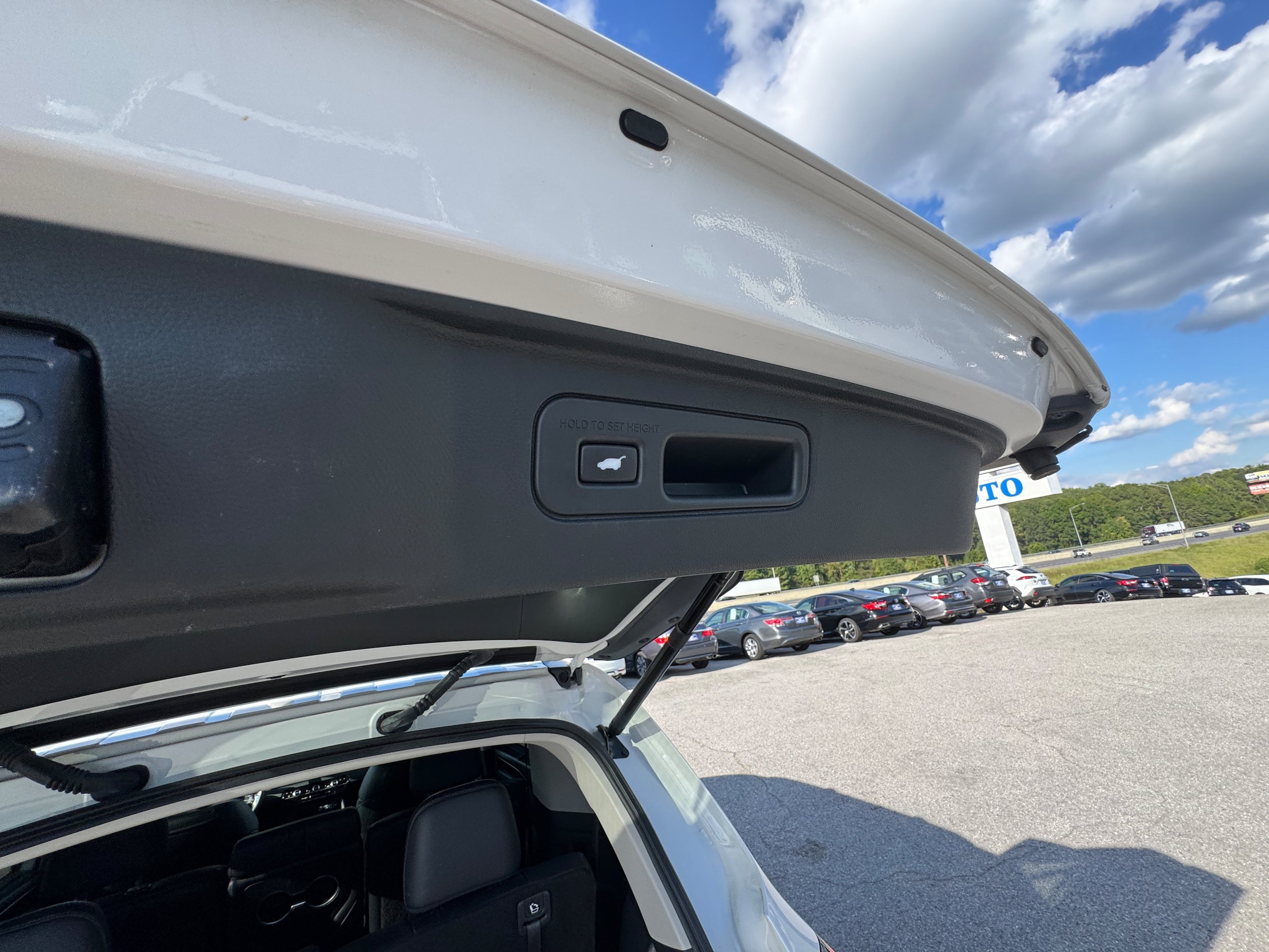 Used 2023 Honda Pilot Elite image 8