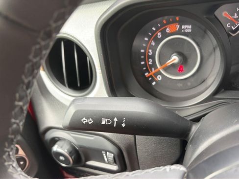 Used 2025 Jeep Wrangler Unlimited Sport AWD/4WD image 18