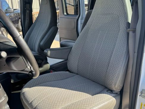 Used 2017 Chevrolet Express 3500 LT w/ LT Preferred Equipment Group image 23