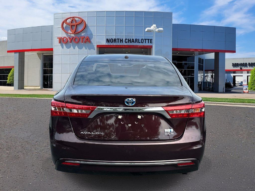 Used 2016 Toyota Avalon XLE Premium FWD image 6