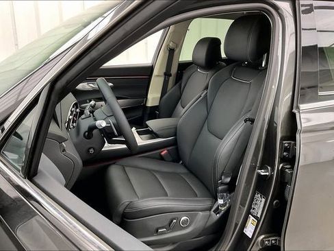 New 2026 Genesis GV70 2.5T Select image 12