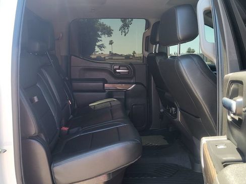 Used 2020 Chevrolet Silverado 1500 LT Trail Boss AWD/4WD image 19
