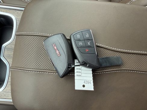 New 2026 GMC Acadia Denali Ultimate w/ LPO, Rugged Package AWD/4WD image 42