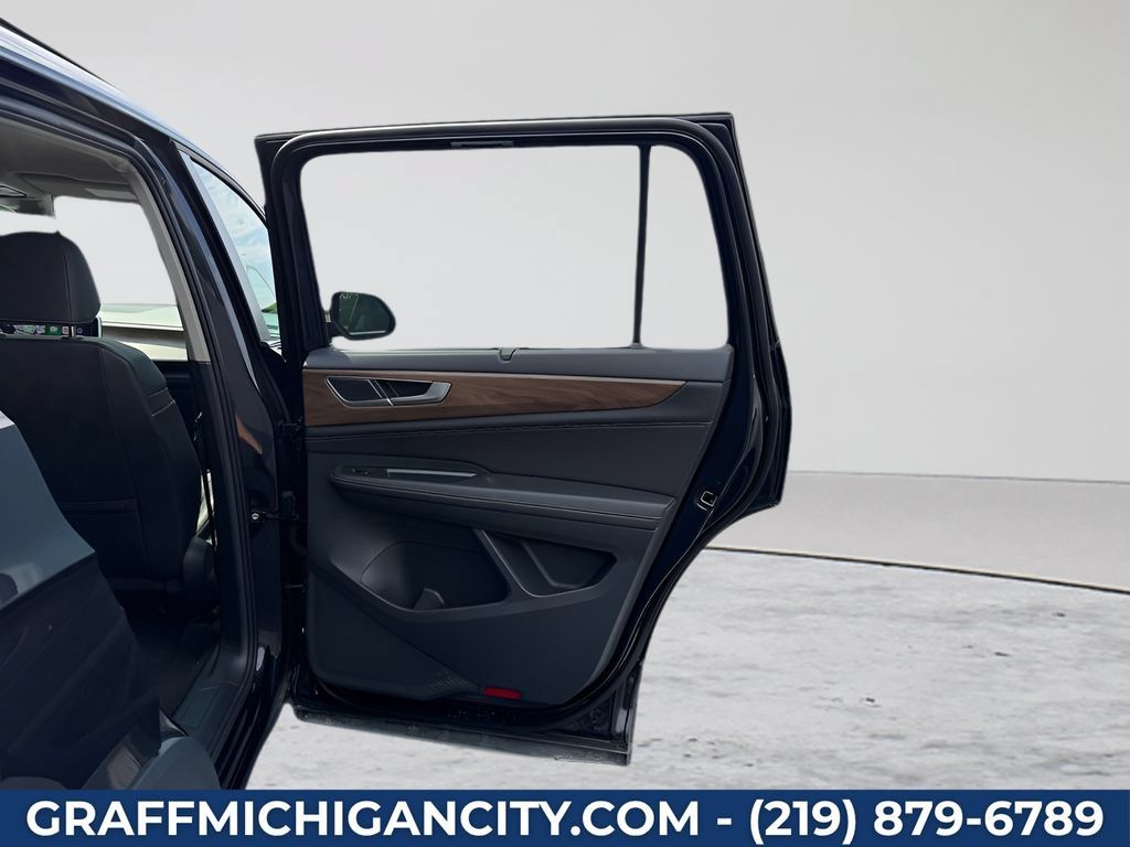 Used 2026 Volkswagen Atlas SE AWD/4WD image 33