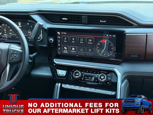 Used 2024 GMC Sierra 3500 Denali Ultimate image 34