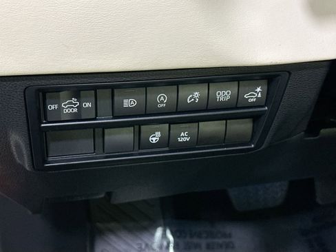 Used 2022 Toyota Tundra 1794 Edition image 17