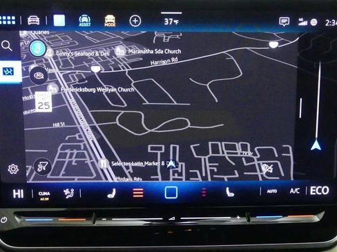 Used 2024 Volkswagen ID.4 Pro image 9