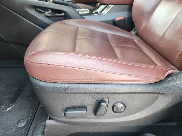 Used 2023 Kia Telluride EX w/ EX Captain's Chair Package FWD image 23