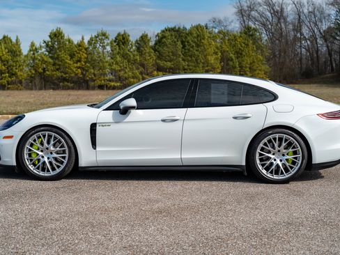 Used 2020 Porsche Panamera 4 image 9