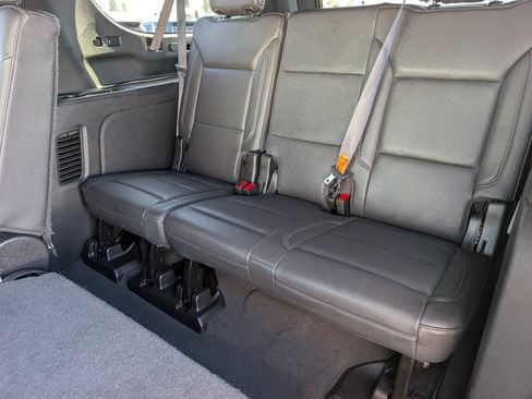 Certified 2024 Chevrolet Suburban LT AWD/4WD image 16