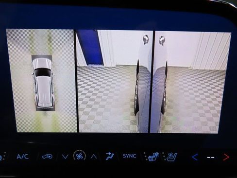 Used 2025 Chevrolet Tahoe High Country image 21