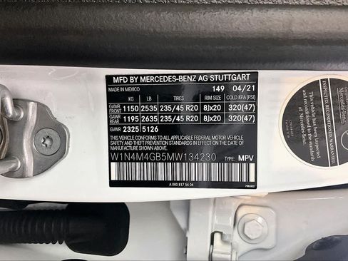 Used 2021 Mercedes-Benz GLB 250 image 32