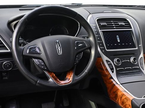 Used 2017 Lincoln MKX Reserve w/ Lincoln MKX Climate Package AWD/4WD image 12