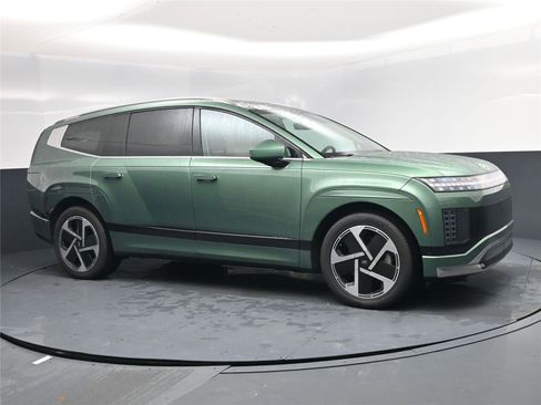 New 2026 Hyundai Ioniq 9 Calligraphy image 2