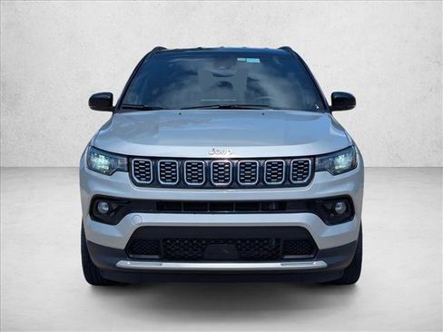 Used 2025 Jeep Compass Limited AWD/4WD image 2