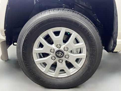 Used 2024 Toyota Tacoma SR5 RWD image 13