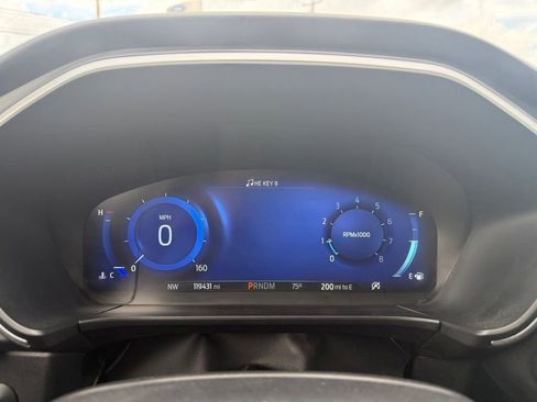 Used 2020 Ford Escape Titanium w/ Titanium Premium Package 2.0 AWD/4WD image 28