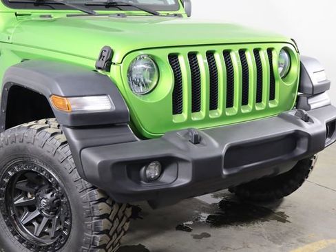 Used 2019 Jeep Wrangler Sport image 43