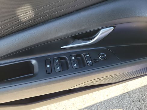 Used 2023 Hyundai Elantra SEL FWD image 11