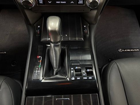 Used 2021 Lexus GX 460 Premium AWD/4WD image 25