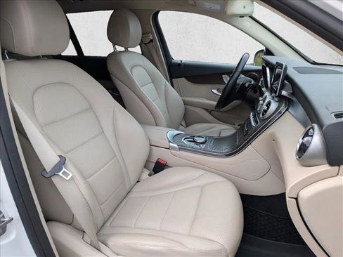 Used 2018 Mercedes-Benz GLC 300 image 21