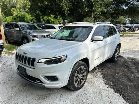 Used 2019 Jeep Cherokee Overland w/ Technology Group AWD/4WD image 2