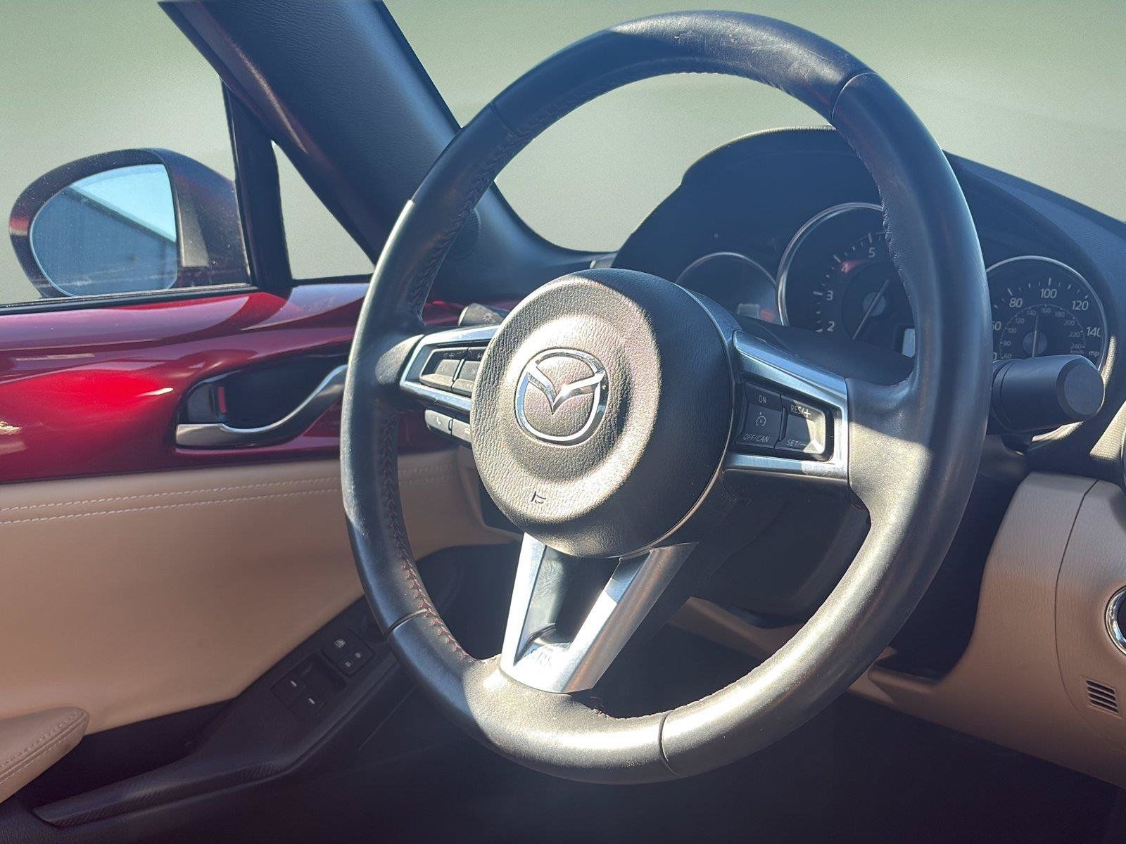 Used 2019 MAZDA MX-5 Miata RF Grand Touring RWD image 11
