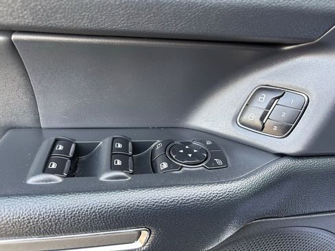 Used 2024 Ford Expedition XLT AWD/4WD image 21