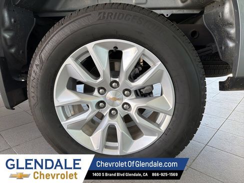 Used 2025 Chevrolet Silverado 1500 Custom image 16