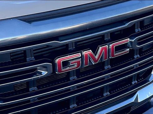 Used 2022 GMC Canyon AT4 w/ Driver Alert Package image 31