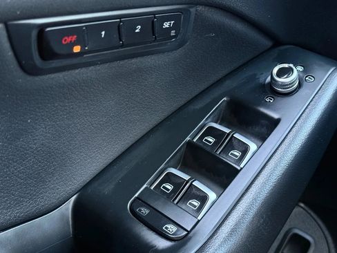 Used 2016 Audi Q5 2.0T Premium Plus w/ Technology Package image 23