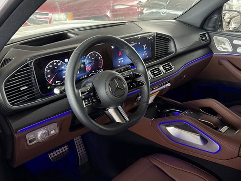 New 2026 Mercedes-Benz GLS 580 4MATIC image 22