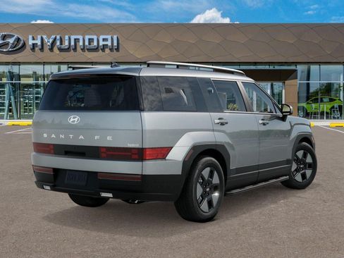 Used 2026 Hyundai Santa Fe SEL FWD image 4