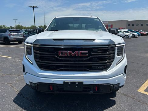 Used 2023 GMC Sierra 1500 AT4 w/ AT4 Premium Package AWD/4WD image 6