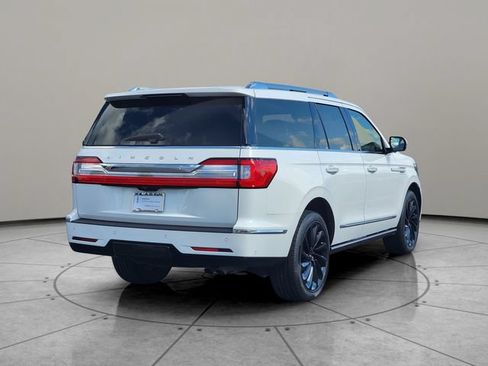 Certified 2021 Lincoln Navigator Reserve AWD/4WD image 12