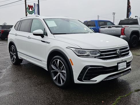 Used 2024 Volkswagen Tiguan SEL R-Line image 7