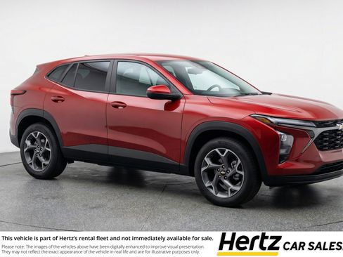 Used 2025 Chevrolet Trax LT w/ LT Convenience Package image 1