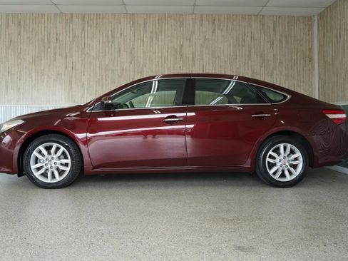 Used 2014 Toyota Avalon XLE Premium FWD image 5