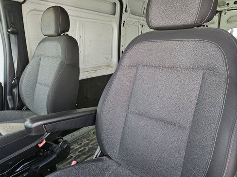 Used 2023 RAM ProMaster 2500 FWD image 17