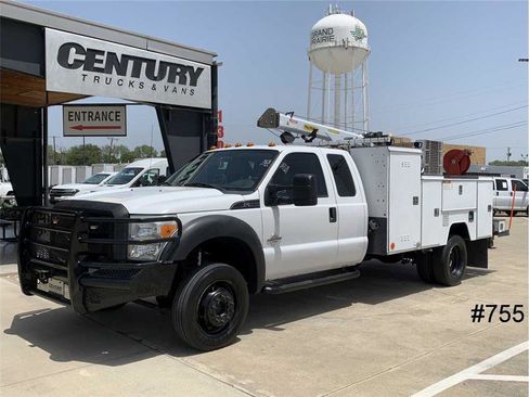 Used 2016 Ford F550 4x4 SuperCab Super Duty image 3