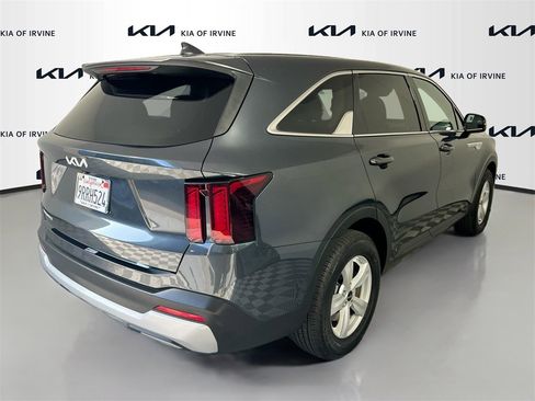 Certified 2024 Kia Sorento LX image 8