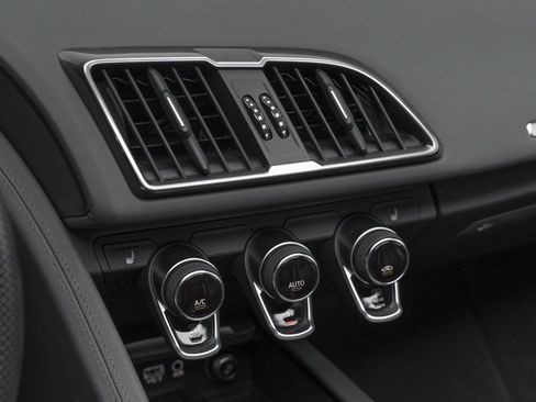 Used 2022 Audi R8 V10 image 24