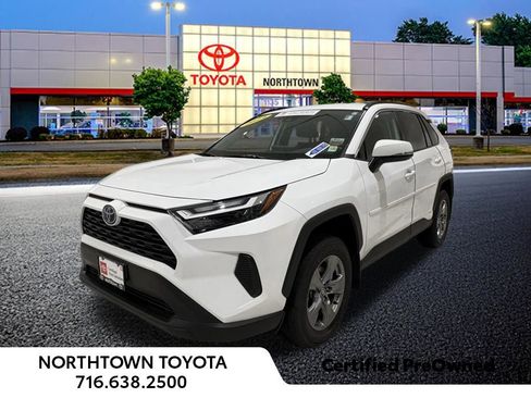 Used 2024 Toyota RAV4 XLE image 1